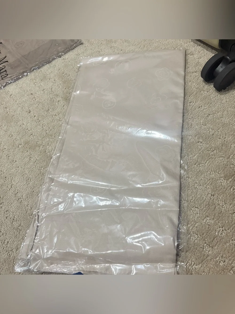 Chanel gray solid square classic scarf 35x35 ‼️LAST ONE LEFT